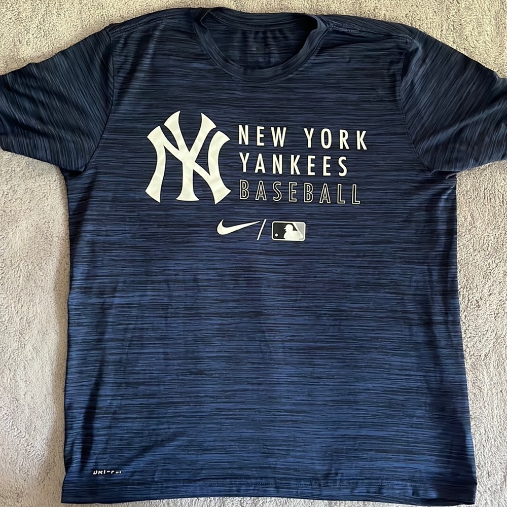 Nike Mens New York Yankees Dri-Fit Shirt